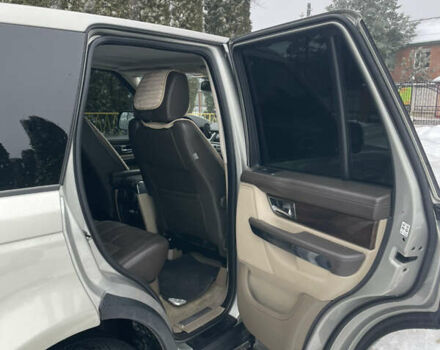 Серый Ленд Ровер Рендж Ровер, объемом двигателя 2.99 л и пробегом 235 тыс. км за 22000 $, фото 11 на Automoto.ua