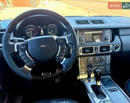 Серый Ленд Ровер Рендж Ровер, объемом двигателя 5 л и пробегом 255 тыс. км за 15350 $, фото 7 на Automoto.ua