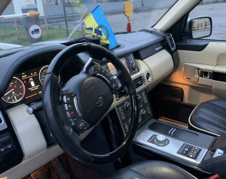 Серый Ленд Ровер Рендж Ровер, объемом двигателя 4.37 л и пробегом 398 тыс. км за 12500 $, фото 5 на Automoto.ua