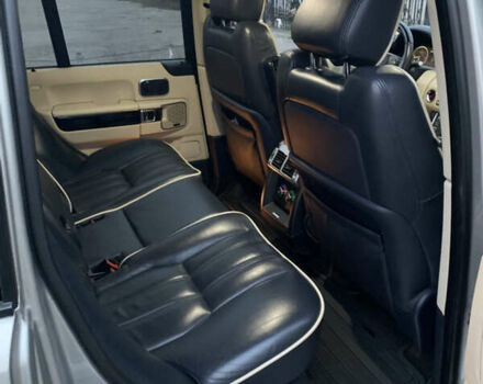 Серый Ленд Ровер Рендж Ровер, объемом двигателя 4.37 л и пробегом 398 тыс. км за 12500 $, фото 11 на Automoto.ua