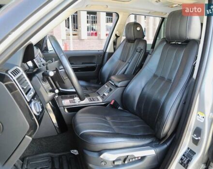 Серый Ленд Ровер Рендж Ровер, объемом двигателя 4.37 л и пробегом 252 тыс. км за 21500 $, фото 6 на Automoto.ua