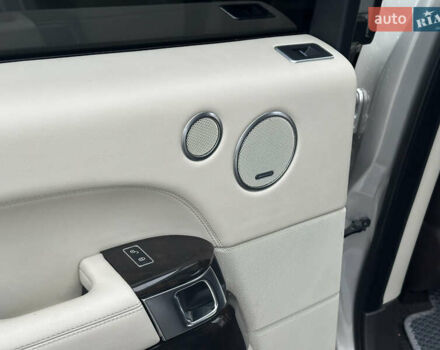 Сірий Ленд Ровер Рендж Ровер, об'ємом двигуна 4.37 л та пробігом 180 тис. км за 35500 $, фото 35 на Automoto.ua