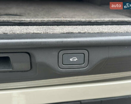 Сірий Ленд Ровер Рендж Ровер, об'ємом двигуна 4.37 л та пробігом 180 тис. км за 35500 $, фото 32 на Automoto.ua