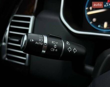 Серый Ленд Ровер Рендж Ровер, объемом двигателя 4.37 л и пробегом 207 тыс. км за 35000 $, фото 16 на Automoto.ua