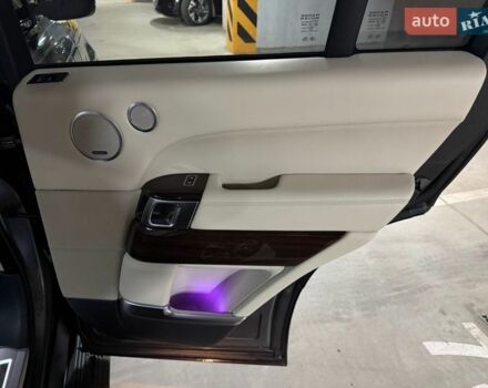 Сірий Ленд Ровер Рендж Ровер, об'ємом двигуна 5 л та пробігом 174 тис. км за 38000 $, фото 19 на Automoto.ua