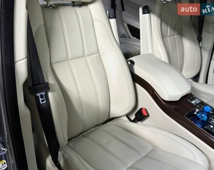 Сірий Ленд Ровер Рендж Ровер, об'ємом двигуна 5 л та пробігом 174 тис. км за 38000 $, фото 13 на Automoto.ua