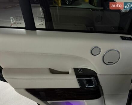 Сірий Ленд Ровер Рендж Ровер, об'ємом двигуна 5 л та пробігом 174 тис. км за 38000 $, фото 20 на Automoto.ua