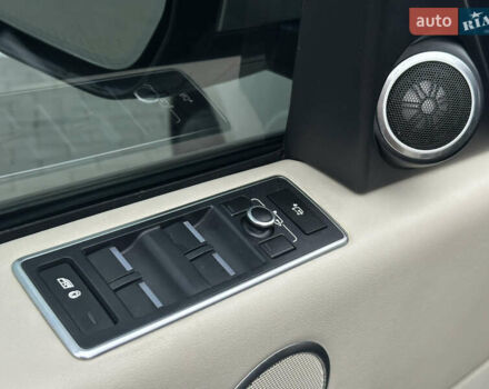 Сірий Ленд Ровер Рендж Ровер, об'ємом двигуна 4.37 л та пробігом 180 тис. км за 35500 $, фото 64 на Automoto.ua