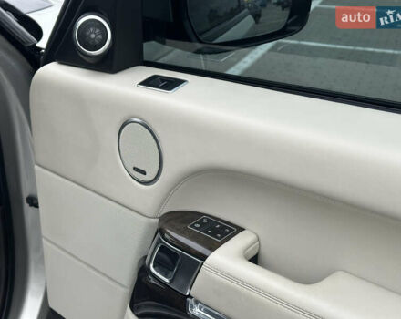 Сірий Ленд Ровер Рендж Ровер, об'ємом двигуна 4.37 л та пробігом 180 тис. км за 35500 $, фото 51 на Automoto.ua