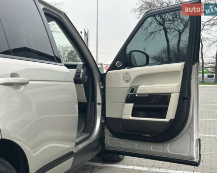 Сірий Ленд Ровер Рендж Ровер, об'ємом двигуна 4.37 л та пробігом 180 тис. км за 35500 $, фото 50 на Automoto.ua