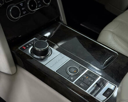 Серый Ленд Ровер Рендж Ровер, объемом двигателя 4.4 л и пробегом 220 тыс. км за 32000 $, фото 12 на Automoto.ua