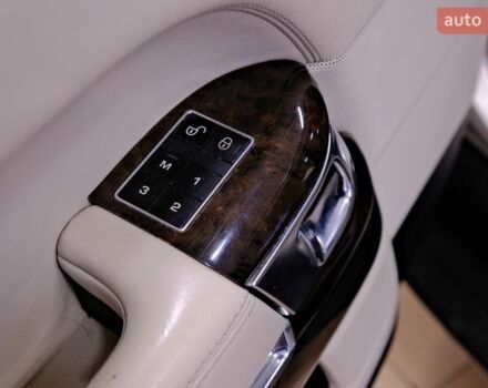 Сірий Ленд Ровер Рендж Ровер, об'ємом двигуна 4.37 л та пробігом 227 тис. км за 31900 $, фото 25 на Automoto.ua