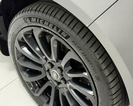 Серый Ленд Ровер Рендж Ровер, объемом двигателя 4.4 л и пробегом 220 тыс. км за 32000 $, фото 4 на Automoto.ua