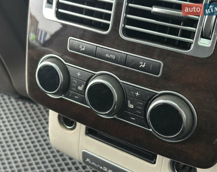 Сірий Ленд Ровер Рендж Ровер, об'ємом двигуна 4.37 л та пробігом 181 тис. км за 34500 $, фото 46 на Automoto.ua