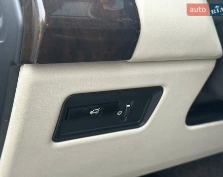 Сірий Ленд Ровер Рендж Ровер, об'ємом двигуна 4.37 л та пробігом 180 тис. км за 35500 $, фото 69 на Automoto.ua