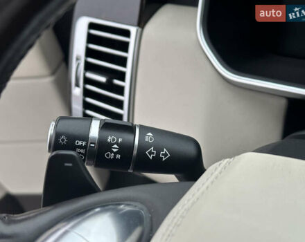 Сірий Ленд Ровер Рендж Ровер, об'ємом двигуна 4.37 л та пробігом 180 тис. км за 35500 $, фото 75 на Automoto.ua