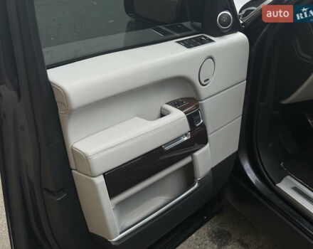 Сірий Ленд Ровер Рендж Ровер, об'ємом двигуна 4.37 л та пробігом 355 тис. км за 29000 $, фото 16 на Automoto.ua