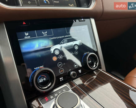 Сірий Ленд Ровер Рендж Ровер, об'ємом двигуна 4.37 л та пробігом 125 тис. км за 40999 $, фото 46 на Automoto.ua