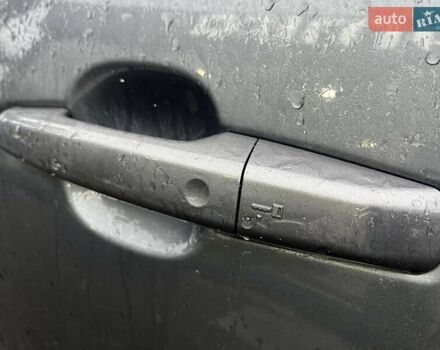 Сірий Ленд Ровер Рендж Ровер, об'ємом двигуна 3 л та пробігом 197 тис. км за 15900 $, фото 8 на Automoto.ua