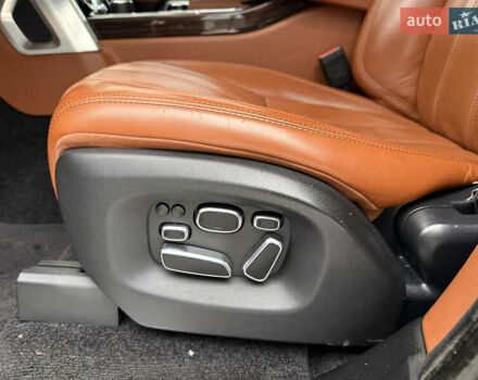 Сірий Ленд Ровер Рендж Ровер, об'ємом двигуна 4.37 л та пробігом 125 тис. км за 40999 $, фото 39 на Automoto.ua