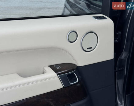 Сірий Ленд Ровер Рендж Ровер, об'ємом двигуна 5 л та пробігом 117 тис. км за 33300 $, фото 31 на Automoto.ua