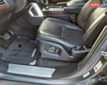 Серый Ленд Ровер Рендж Ровер, объемом двигателя 2.99 л и пробегом 204 тыс. км за 35000 $, фото 107 на Automoto.ua