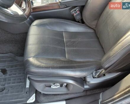 Серый Ленд Ровер Рендж Ровер, объемом двигателя 2.99 л и пробегом 204 тыс. км за 35000 $, фото 106 на Automoto.ua