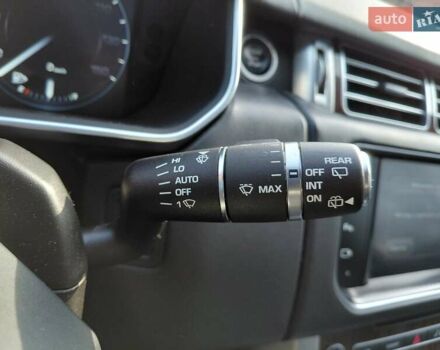 Серый Ленд Ровер Рендж Ровер, объемом двигателя 2.99 л и пробегом 204 тыс. км за 35000 $, фото 91 на Automoto.ua