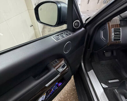 Серый Ленд Ровер Рендж Ровер, объемом двигателя 2.99 л и пробегом 210 тыс. км за 41000 $, фото 13 на Automoto.ua