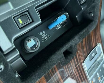 Сірий Ленд Ровер Рендж Ровер, об'ємом двигуна 5 л та пробігом 156 тис. км за 38700 $, фото 35 на Automoto.ua