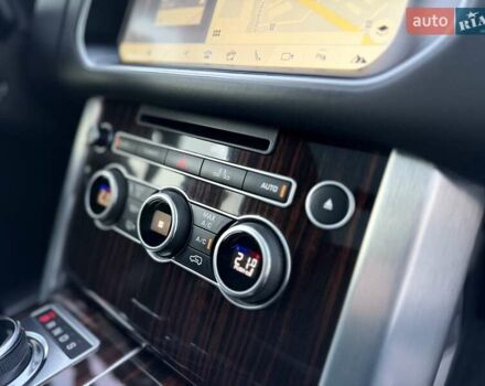 Сірий Ленд Ровер Рендж Ровер, об'ємом двигуна 5 л та пробігом 156 тис. км за 38700 $, фото 30 на Automoto.ua