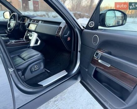 Сірий Ленд Ровер Рендж Ровер, об'ємом двигуна 5 л та пробігом 156 тис. км за 38700 $, фото 25 на Automoto.ua