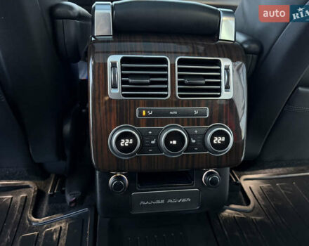 Серый Ленд Ровер Рендж Ровер, объемом двигателя 3 л и пробегом 190 тыс. км за 39500 $, фото 21 на Automoto.ua