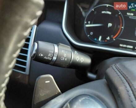 Серый Ленд Ровер Рендж Ровер, объемом двигателя 2.99 л и пробегом 204 тыс. км за 35000 $, фото 94 на Automoto.ua