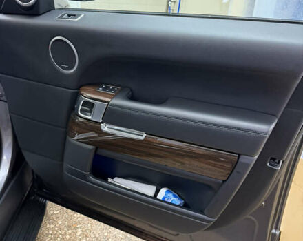 Серый Ленд Ровер Рендж Ровер, объемом двигателя 2.99 л и пробегом 210 тыс. км за 41000 $, фото 20 на Automoto.ua