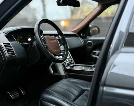 Сірий Ленд Ровер Рендж Ровер, об'ємом двигуна 5 л та пробігом 111 тис. км за 36000 $, фото 5 на Automoto.ua