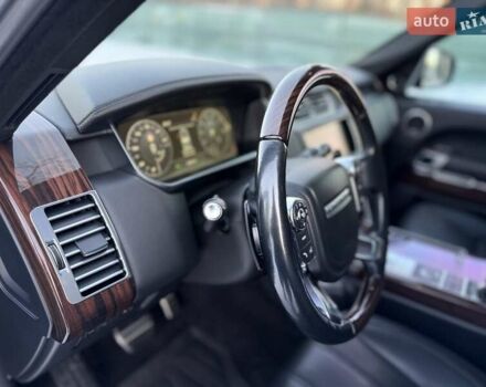 Сірий Ленд Ровер Рендж Ровер, об'ємом двигуна 5 л та пробігом 156 тис. км за 38700 $, фото 15 на Automoto.ua