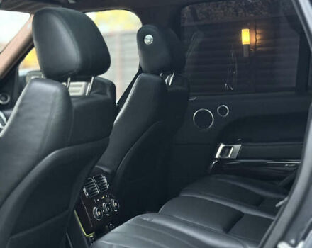 Сірий Ленд Ровер Рендж Ровер, об'ємом двигуна 5 л та пробігом 111 тис. км за 36000 $, фото 6 на Automoto.ua