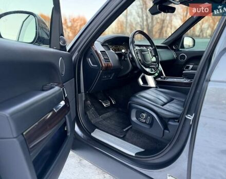 Сірий Ленд Ровер Рендж Ровер, об'ємом двигуна 5 л та пробігом 156 тис. км за 38700 $, фото 11 на Automoto.ua