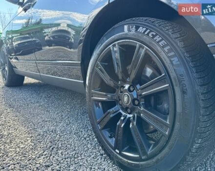 Серый Ленд Ровер Рендж Ровер, объемом двигателя 5 л и пробегом 158 тыс. км за 57000 $, фото 101 на Automoto.ua