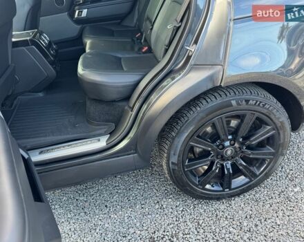 Серый Ленд Ровер Рендж Ровер, объемом двигателя 5 л и пробегом 158 тыс. км за 57000 $, фото 47 на Automoto.ua