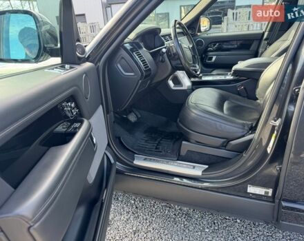 Серый Ленд Ровер Рендж Ровер, объемом двигателя 5 л и пробегом 158 тыс. км за 57000 $, фото 26 на Automoto.ua