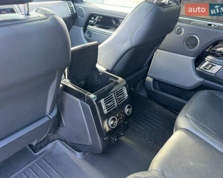 Серый Ленд Ровер Рендж Ровер, объемом двигателя 5 л и пробегом 158 тыс. км за 57000 $, фото 41 на Automoto.ua