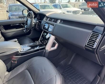 Серый Ленд Ровер Рендж Ровер, объемом двигателя 5 л и пробегом 158 тыс. км за 57000 $, фото 7 на Automoto.ua