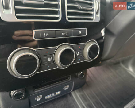 Сірий Ленд Ровер Рендж Ровер, об'ємом двигуна 4.37 л та пробігом 125 тис. км за 52100 $, фото 29 на Automoto.ua
