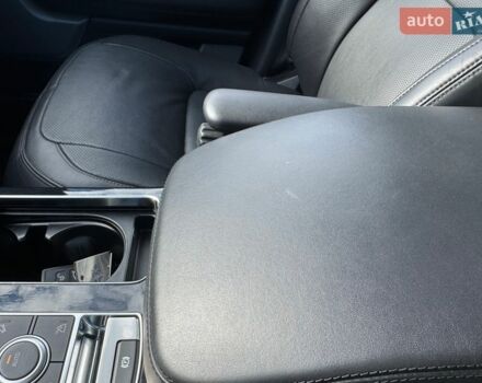 Серый Ленд Ровер Рендж Ровер, объемом двигателя 5 л и пробегом 158 тыс. км за 57000 $, фото 64 на Automoto.ua