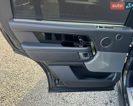 Серый Ленд Ровер Рендж Ровер, объемом двигателя 5 л и пробегом 158 тыс. км за 57000 $, фото 37 на Automoto.ua