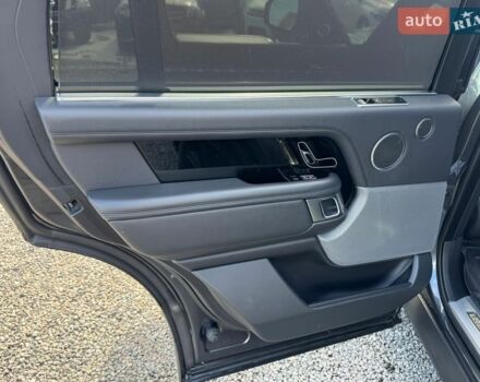 Серый Ленд Ровер Рендж Ровер, объемом двигателя 5 л и пробегом 158 тыс. км за 57000 $, фото 45 на Automoto.ua