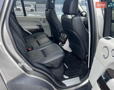 Серый Ленд Ровер Рендж Ровер, объемом двигателя 3 л и пробегом 158 тыс. км за 44000 $, фото 62 на Automoto.ua