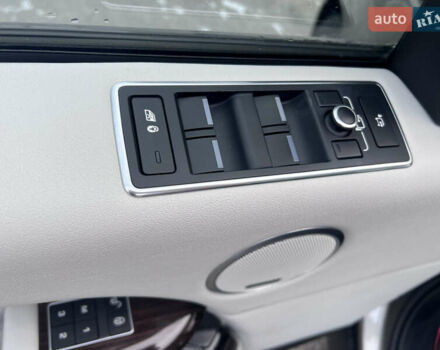 Серый Ленд Ровер Рендж Ровер, объемом двигателя 3 л и пробегом 158 тыс. км за 44000 $, фото 31 на Automoto.ua